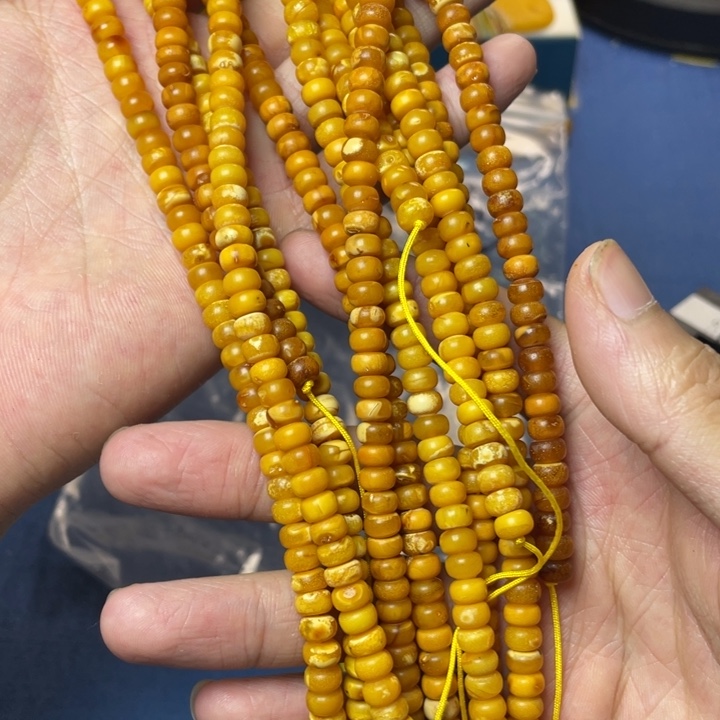 未镶嵌琥珀珠宝奇石