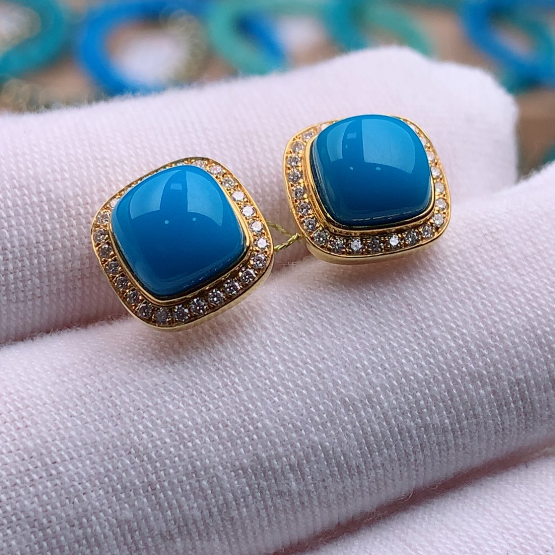 18K金镶嵌绿松石珠宝奇石子*?