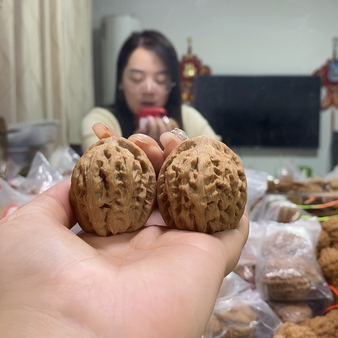 把件文玩核桃37红锦鲤有黄