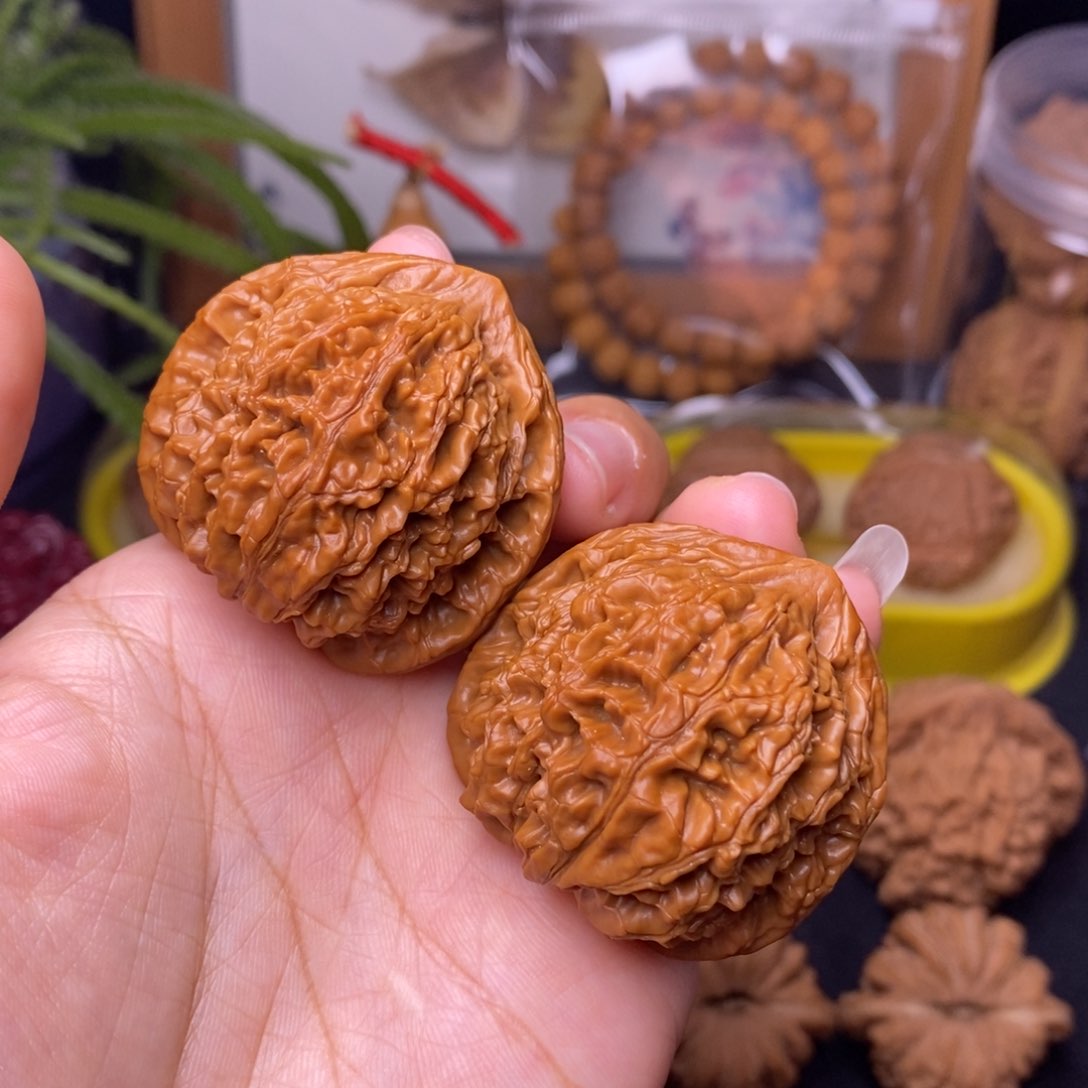 文玩核桃把件40.5水龙纹