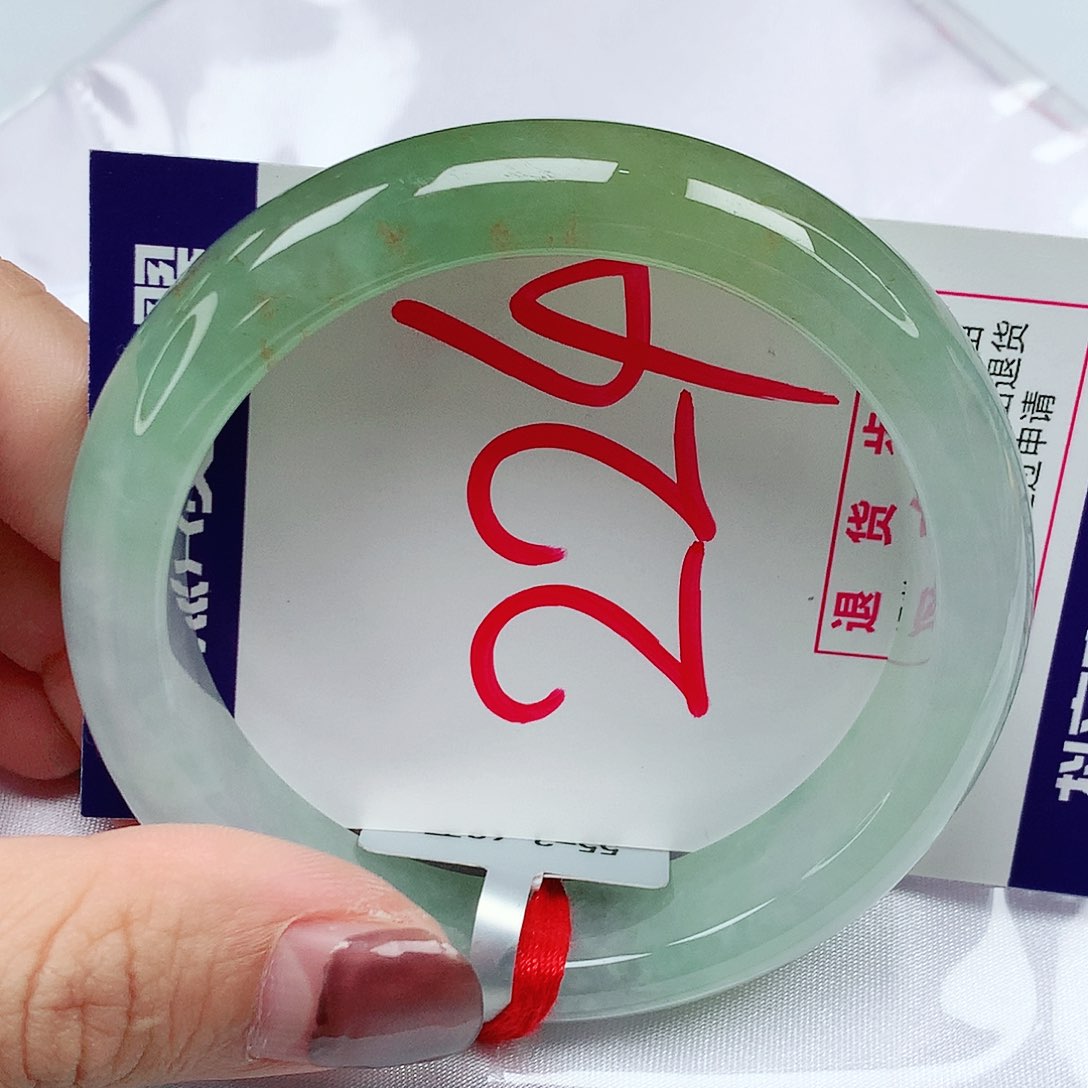 翡翠手镯未镶嵌55圈甸天然翡翠A货