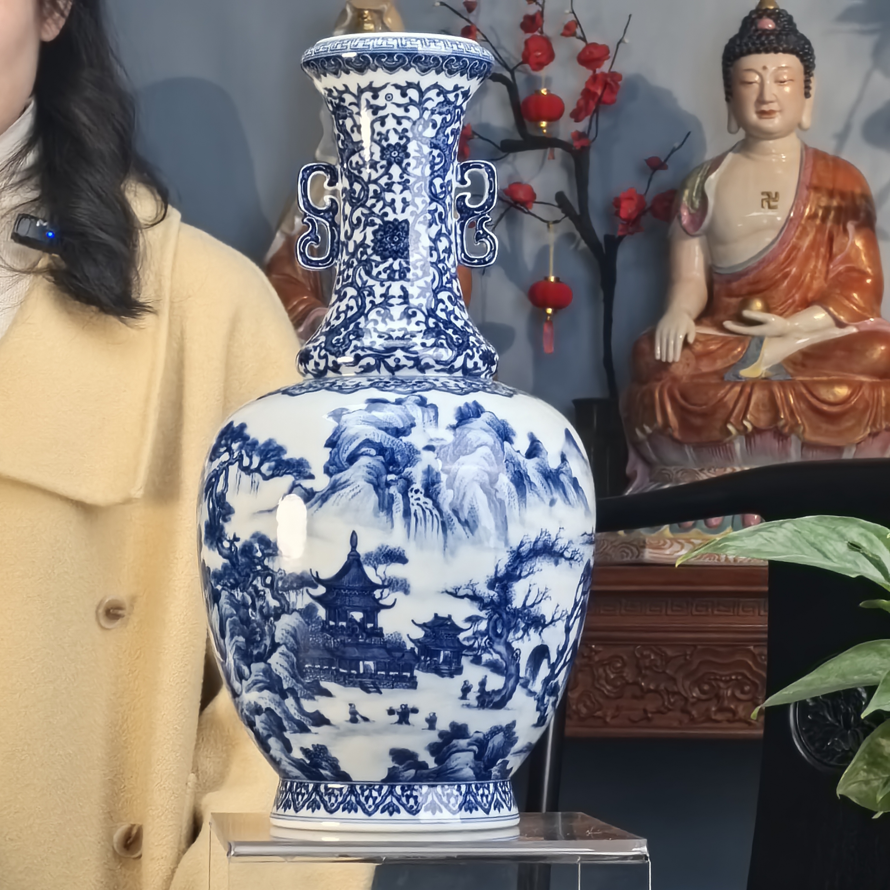 青花山水楼阁双耳赏瓶