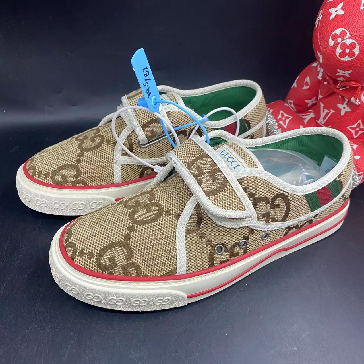 95新 GUCCI/古驰 乌木色1977魔术贴时尚板鞋39.5欧码olas152