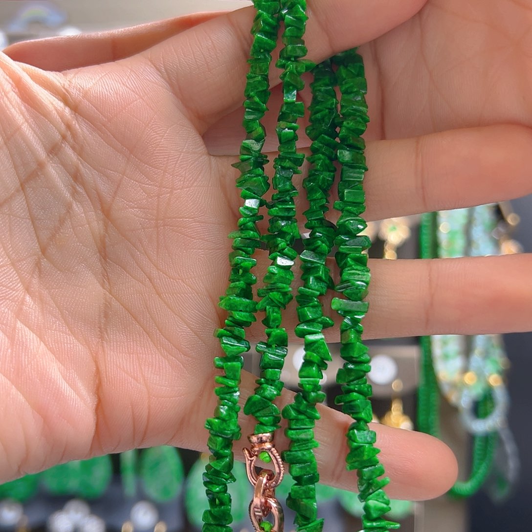 未镶嵌翡翠耳饰翡翠