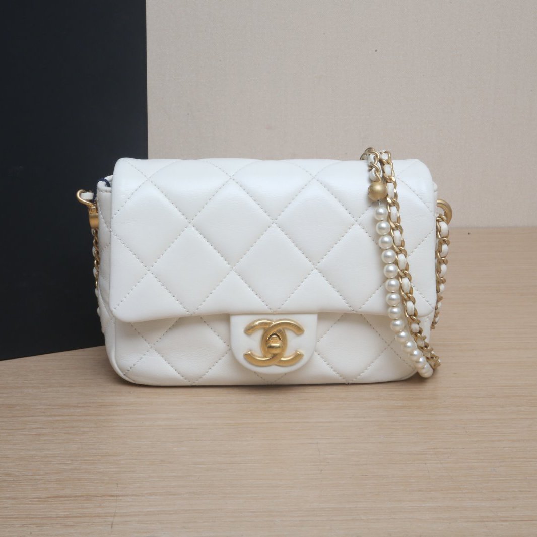 95新 Chanel/香奈儿 斜跨包 18 皮革C 芯片开 金扣 P205742502