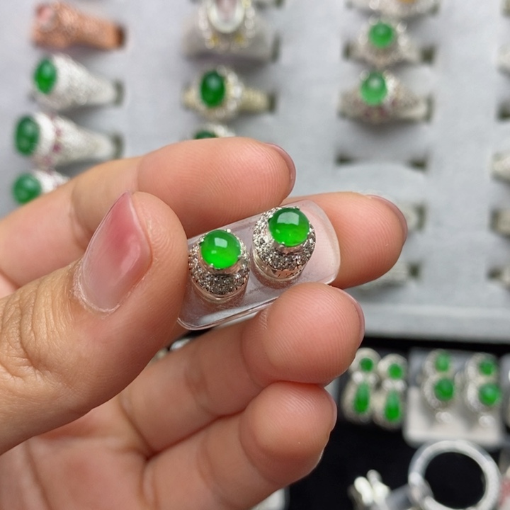 翡翠未镶嵌戒指蛋面