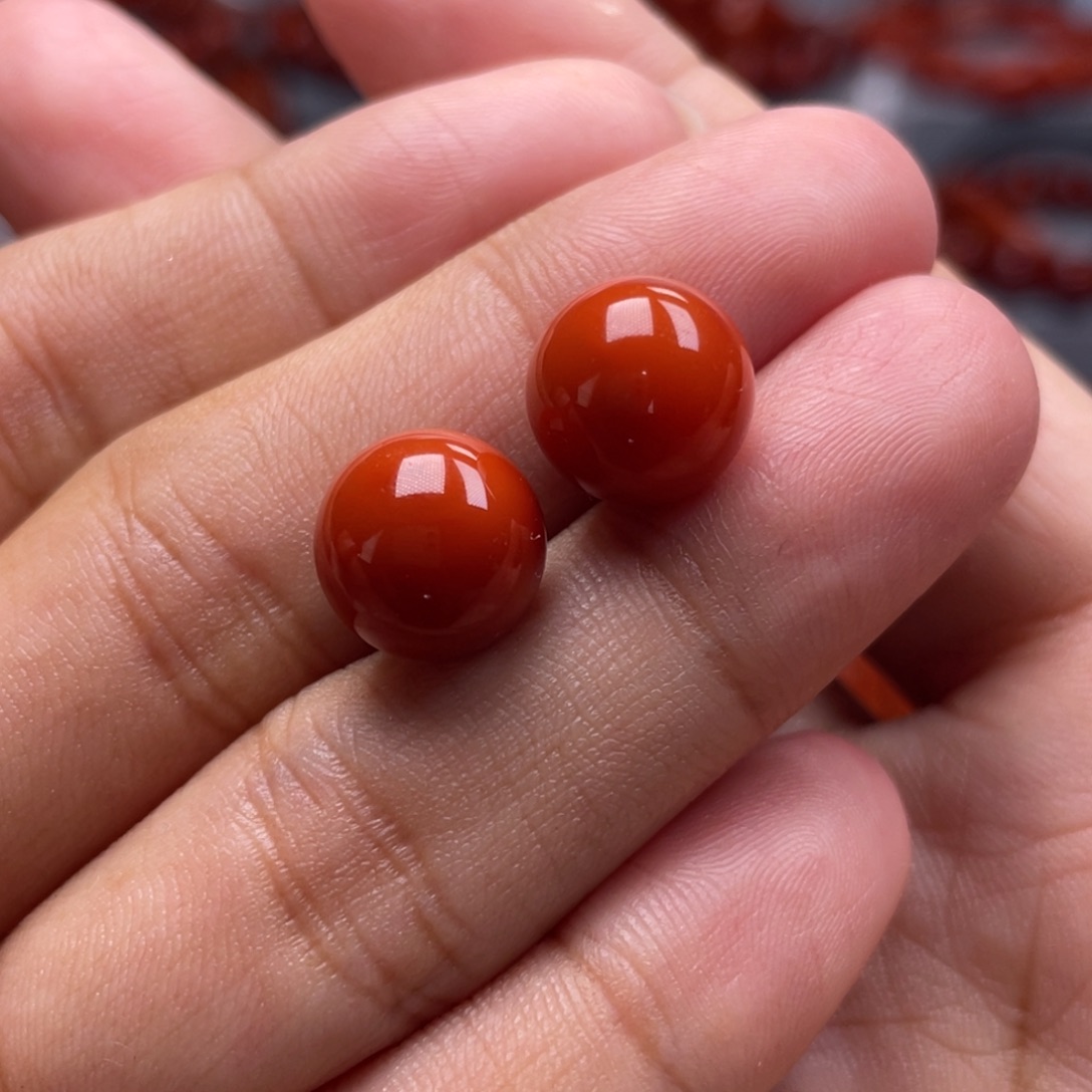 南红玛瑙18K金镶嵌珠宝奇石耳钉10.9mm