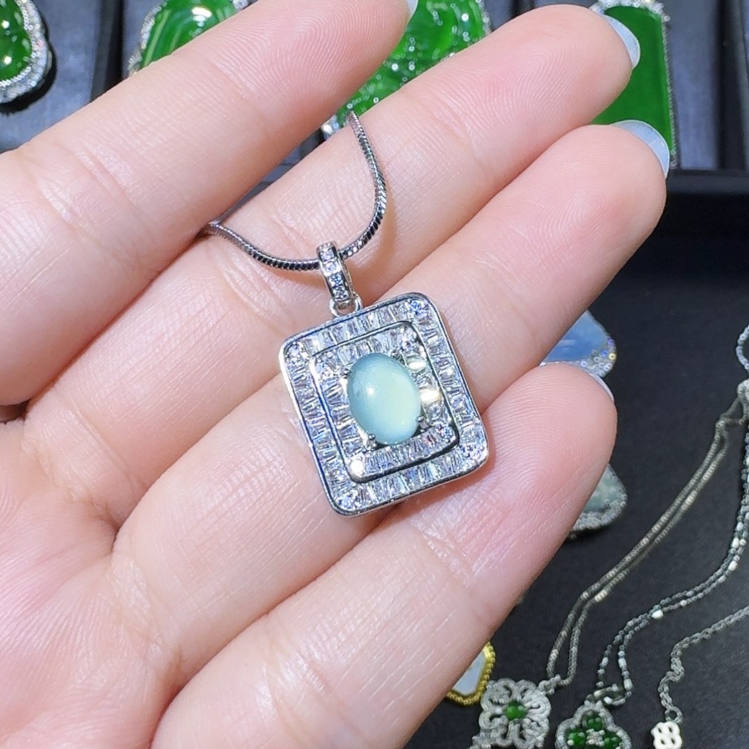 翡翠颈饰银S925镶嵌蛋面