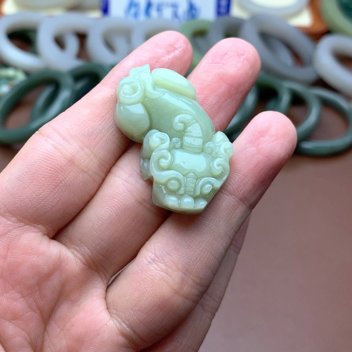 和田玉珠宝半成品未镶嵌