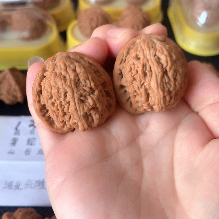 文玩核桃吊坠36尺红玛瑙