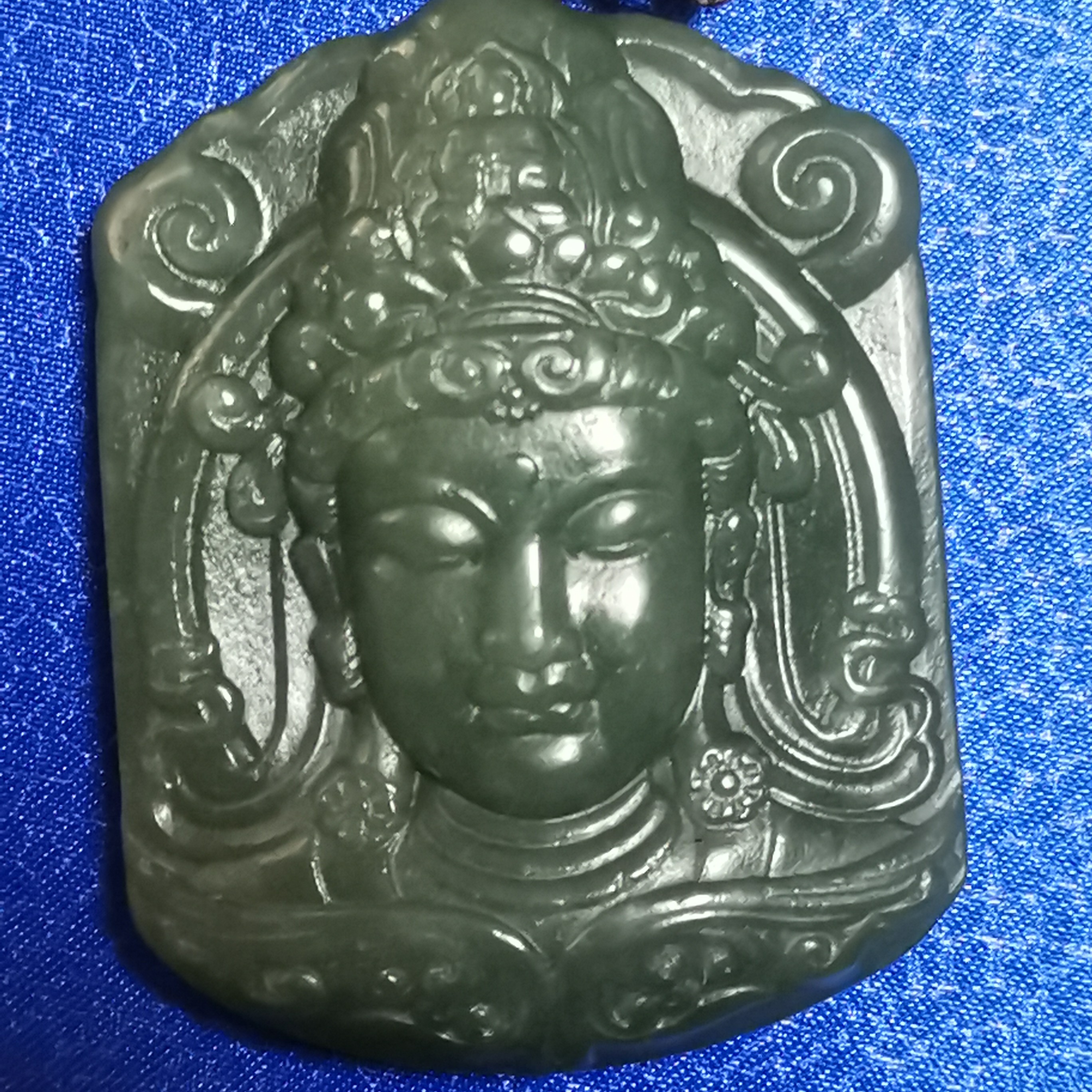 和田玉山料雕刻观音吊坠