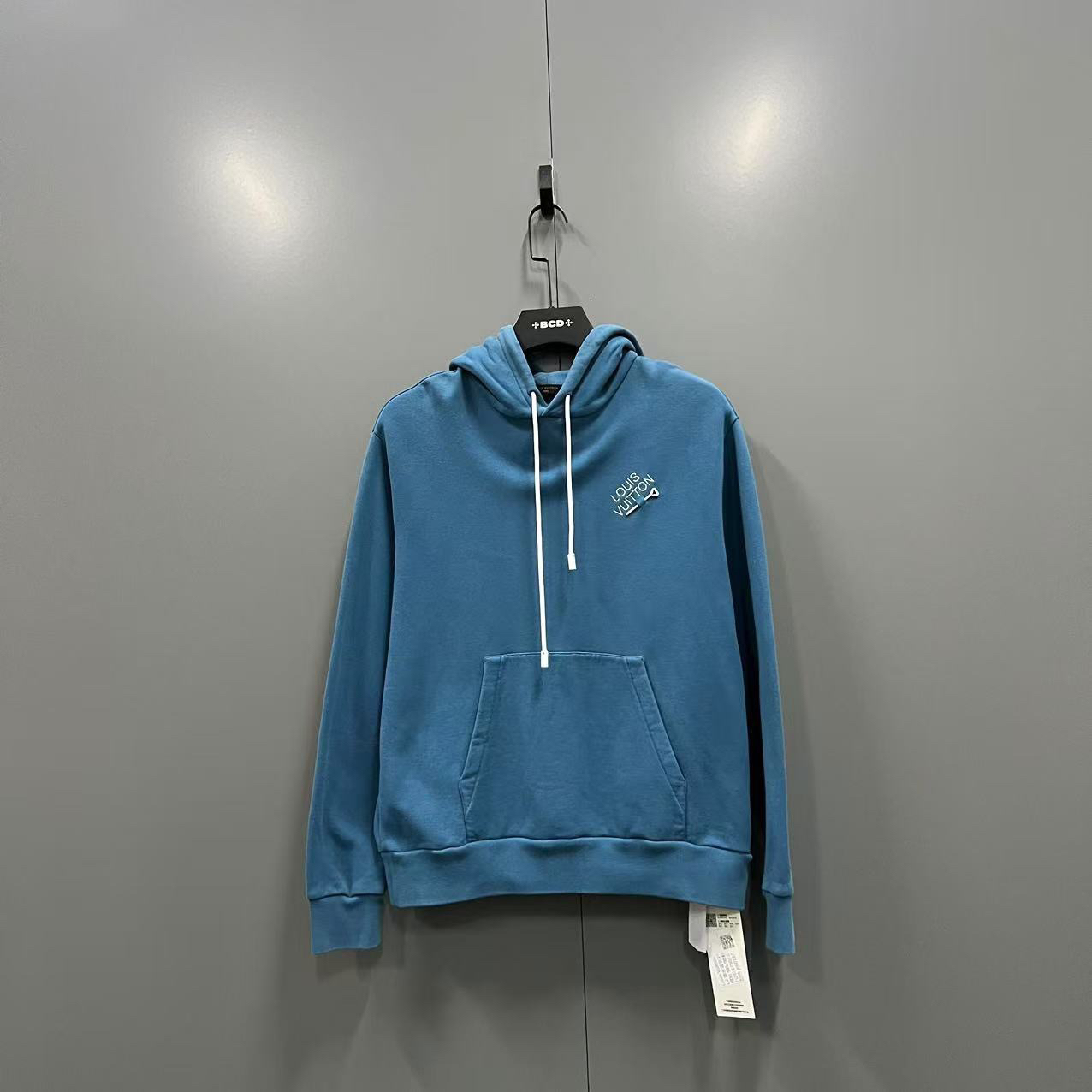 95新 LouisVuitton/路易威登 （bb）206 湖水蓝别针帽衫 S码/8750