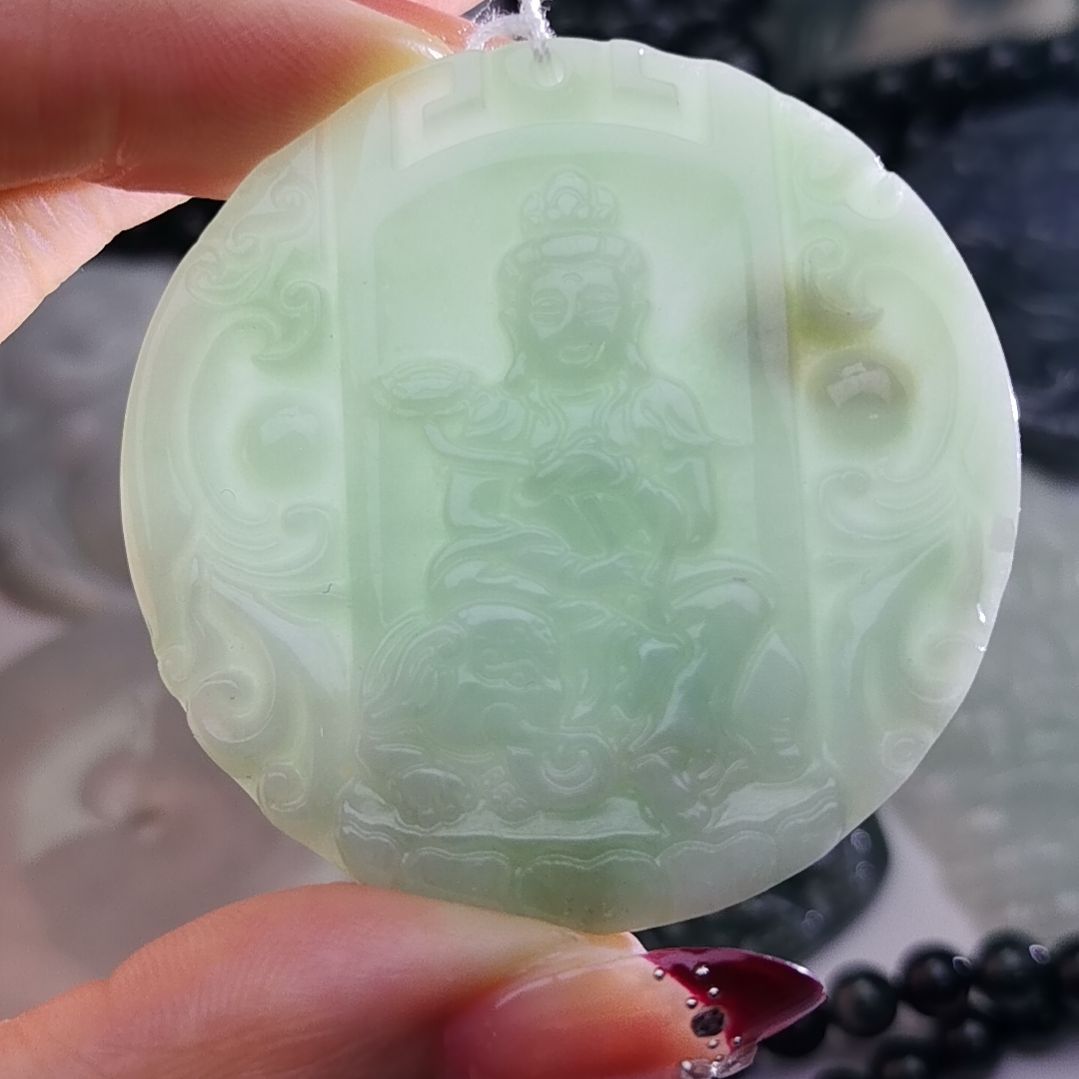 翡翠颈饰未镶嵌天然的A货翡翠多样性发货