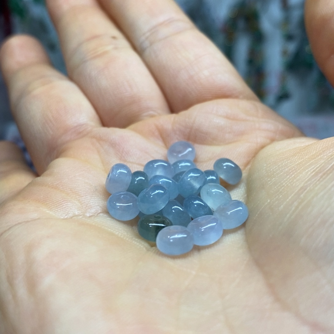 翡翠手链未镶嵌＂买断