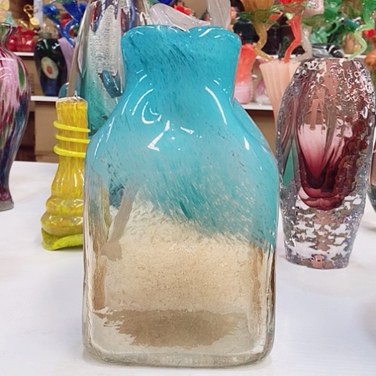 琉璃花瓶高25厘米口径8厘米
