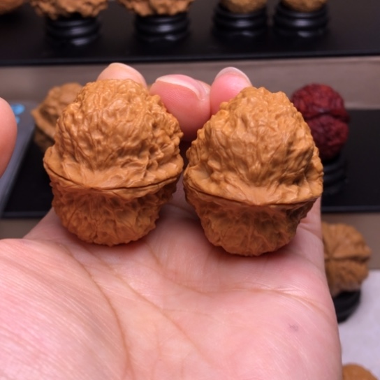 文玩核桃把件刺甲苍龙23