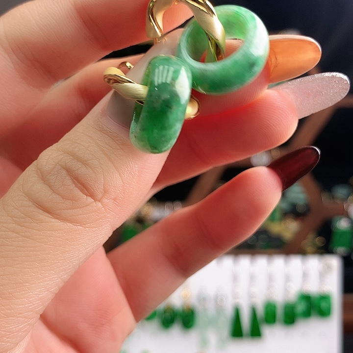 翡翠未镶嵌耳饰耳饰