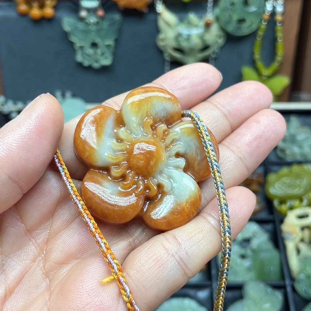 未镶嵌蛇纹石玉颈饰