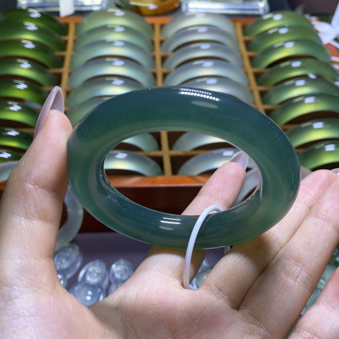 蛇纹石玉手镯未镶嵌5152胖圆花玉蓝水