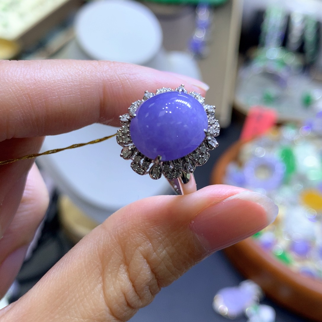 【闪购商品】翡翠颈饰18K金镶嵌翡翠吊坠项链