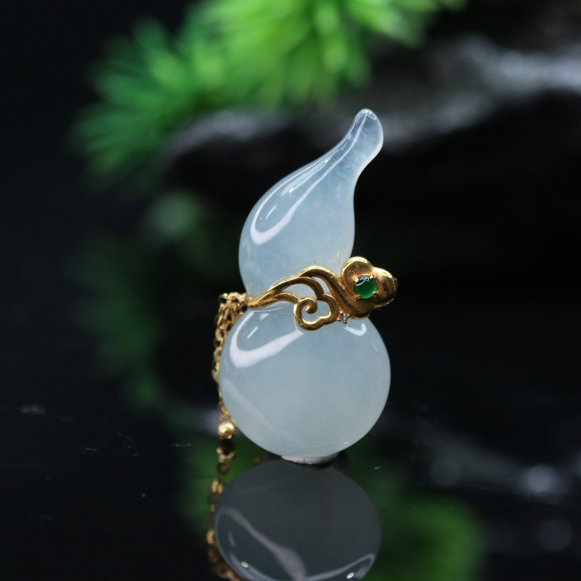 8天然缅甸翡翠A货18k葫芦吊坠/001089/上海嘉禾拍卖