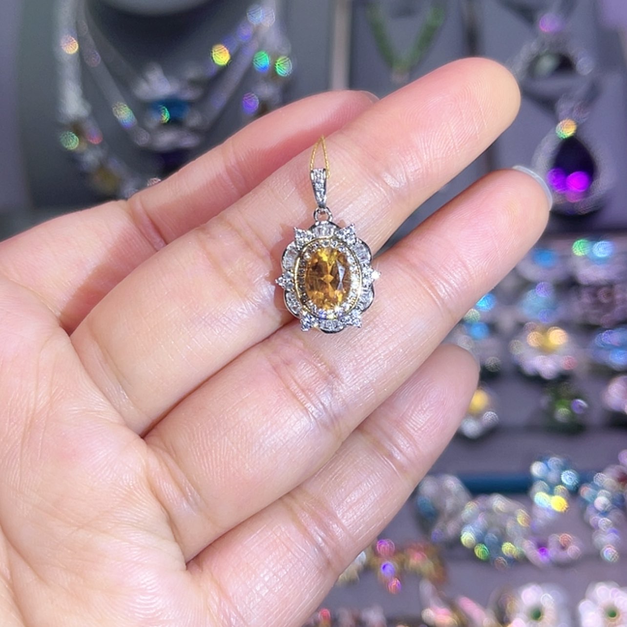 【闪购商品】黄晶吊坠(赠链)银S925镶嵌