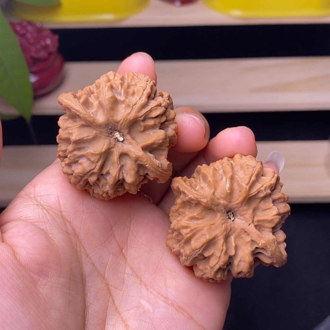 文玩核桃把件41.8苹果园