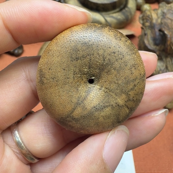 大叶紫檀（黑酸枝木类）