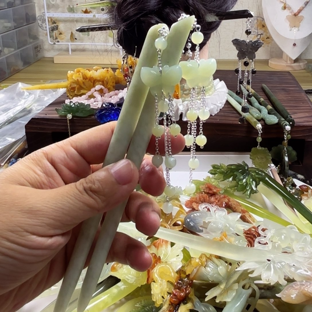 蛇纹石玉发饰合金