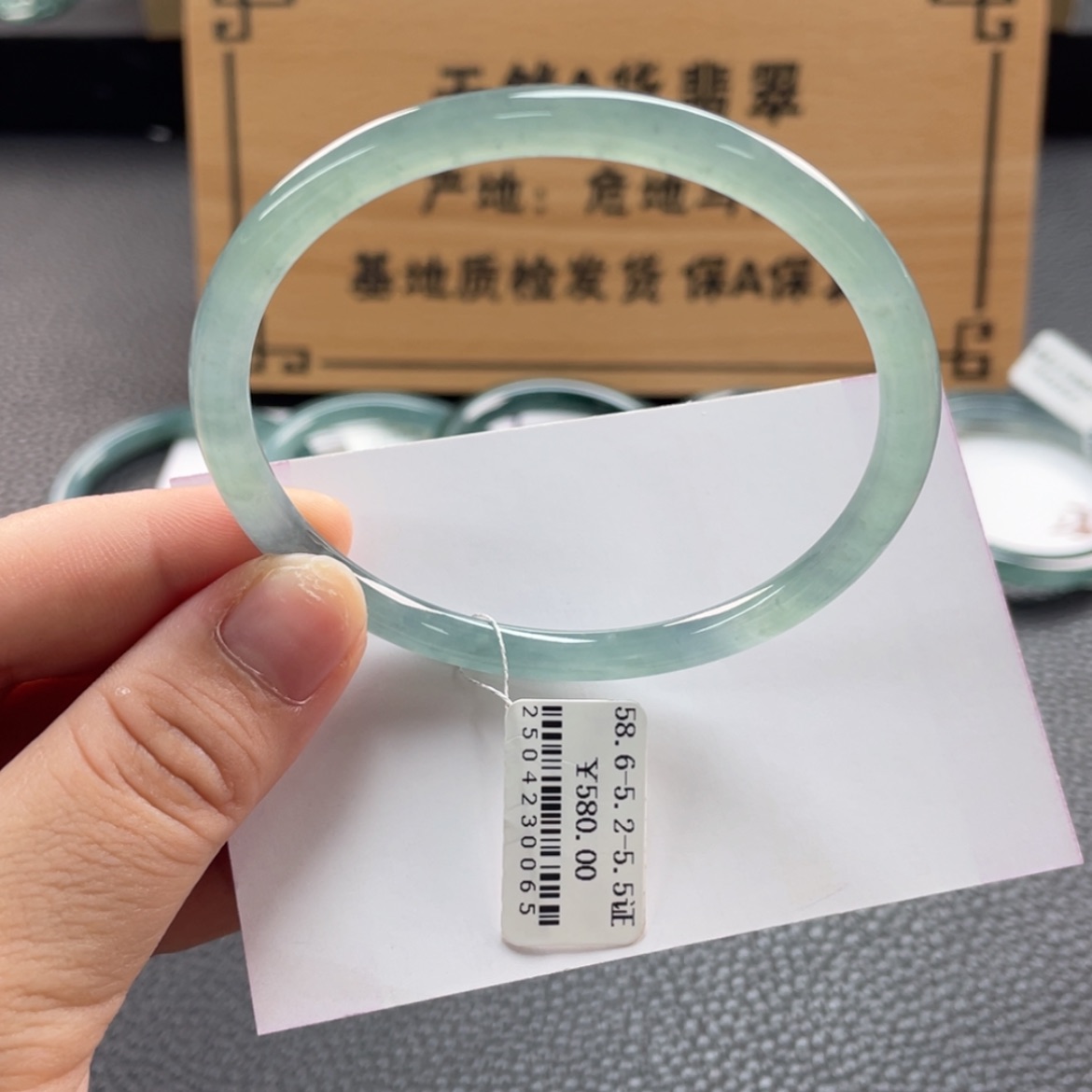 【闪购商品】未镶嵌手镯翡翠手镯