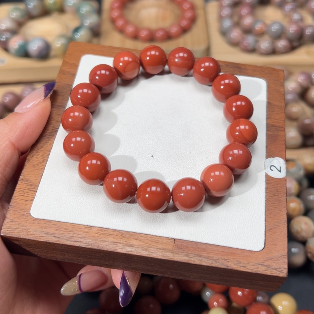 雨***嘀石英质玉未镶嵌手链161