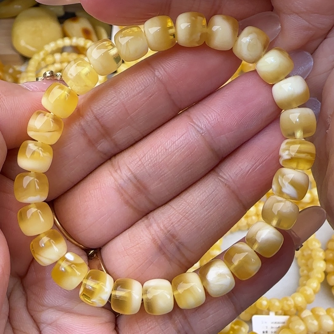 蜜蜡未镶嵌手串金白妖花老型手串