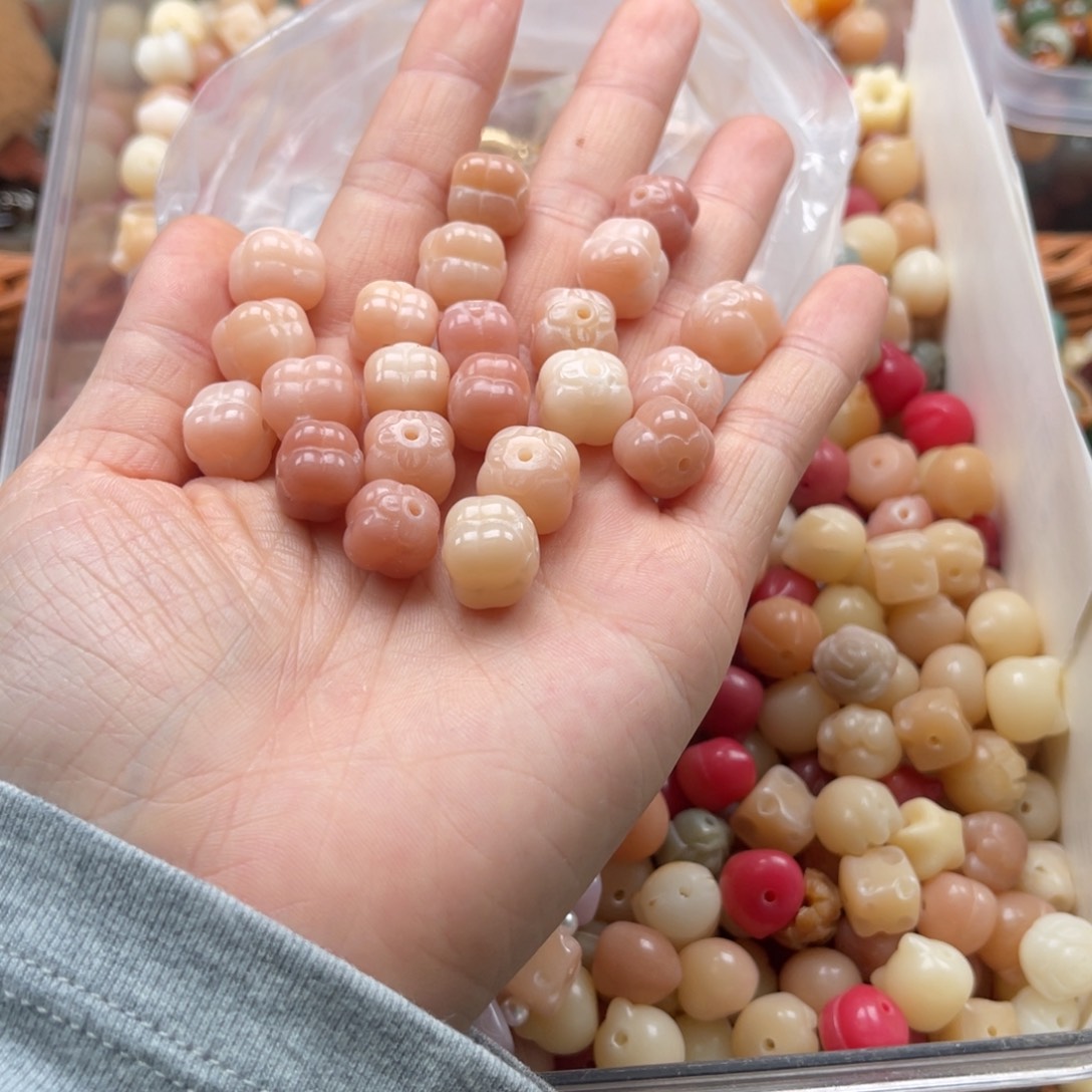 吊坠白玉菩提d x07/12mm/20颗混雕刻瑕柿子