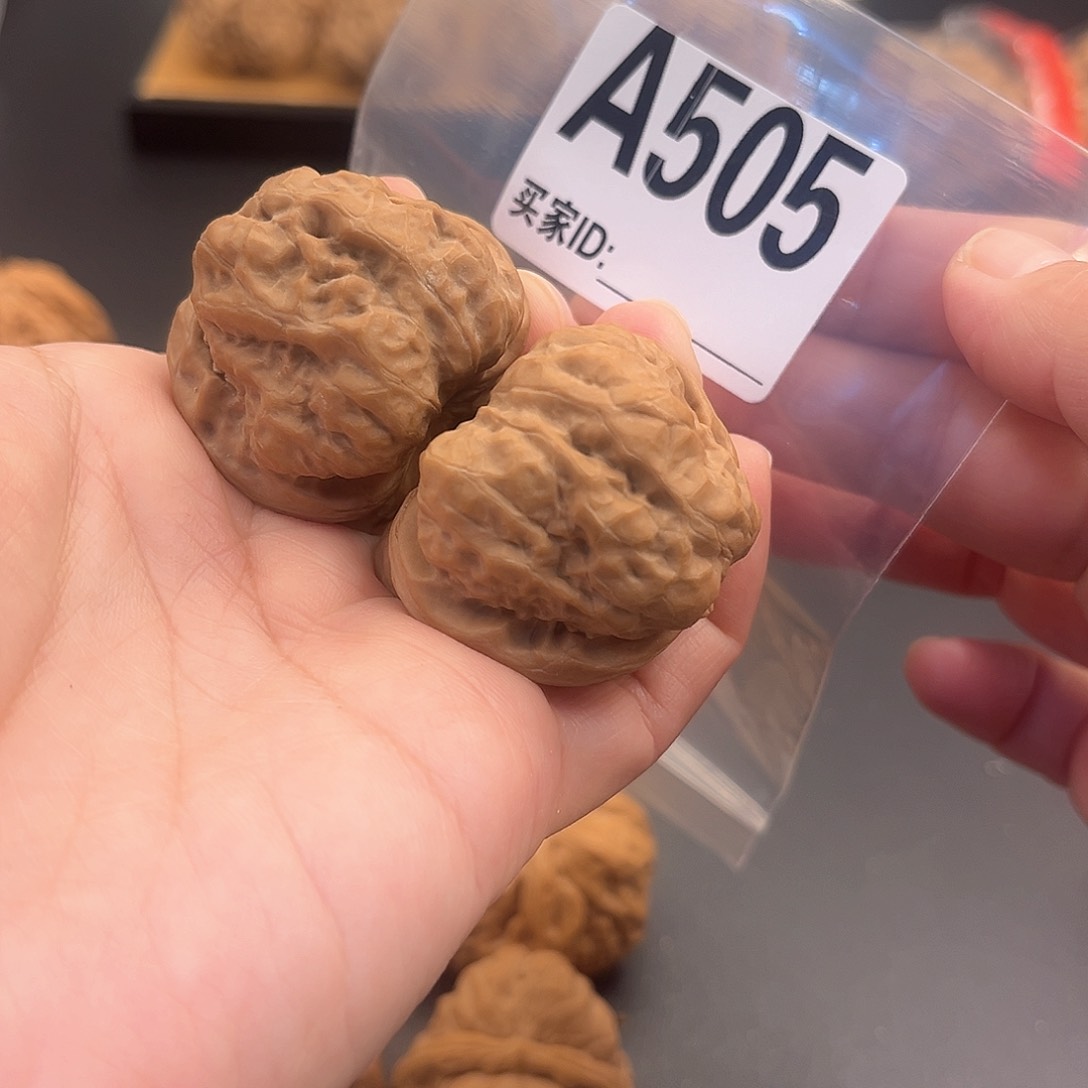 桃核把件得**洋蛙蛙福利37