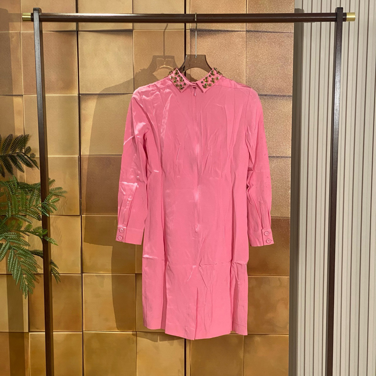 Prada 粉色串珠亮片装饰领系带连衣裙/S码/99新/28442（需干洗）