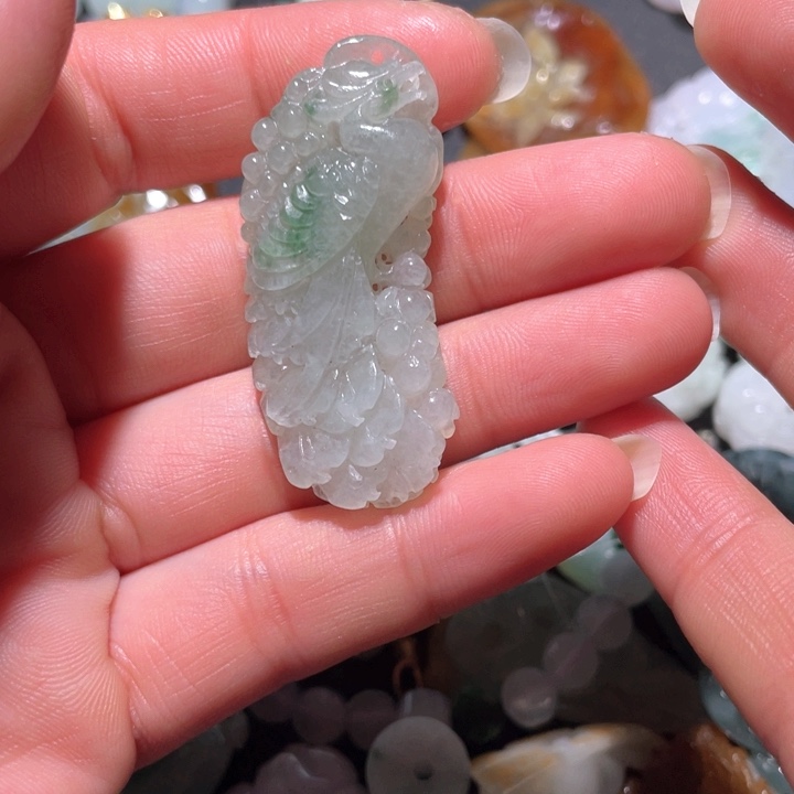 【闪购商品】翡翠颈饰未镶嵌天然翡翠