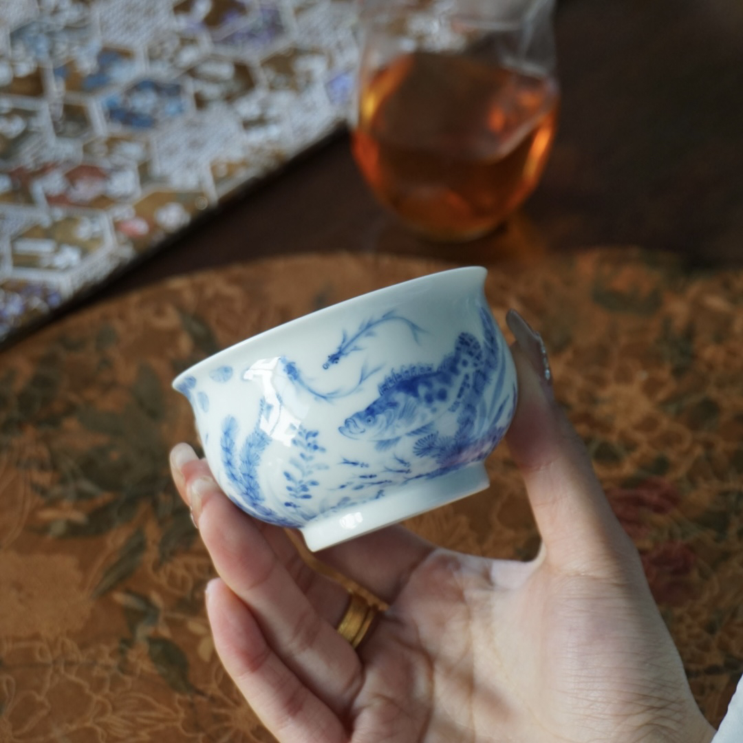 秋山草堂 宋画淡雅鱼藻炉式杯手工手绘主人杯 100ml