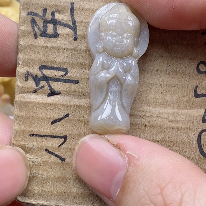 颈饰未镶嵌硅化珊瑚（珊瑚玉）用****1