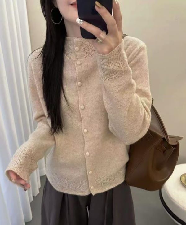 镂空包扣开衫款100%绵羊毛长袖百搭针织衫