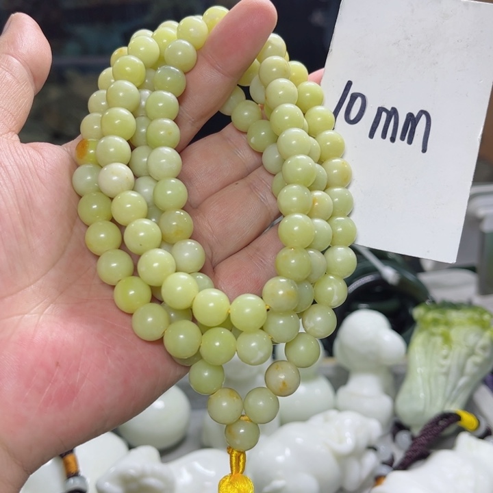 蛇纹石玉颈饰多样性发货未镶嵌