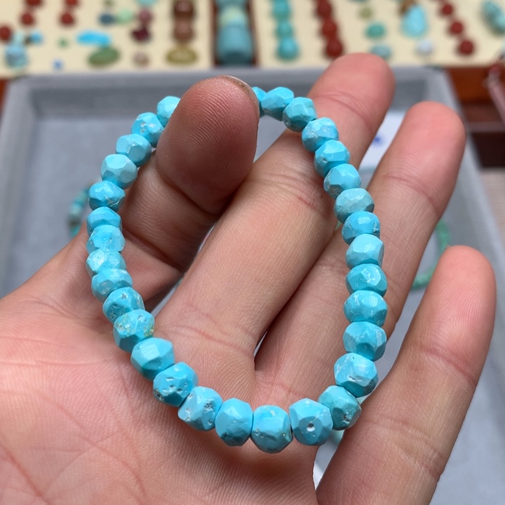 绿松石配饰未镶嵌