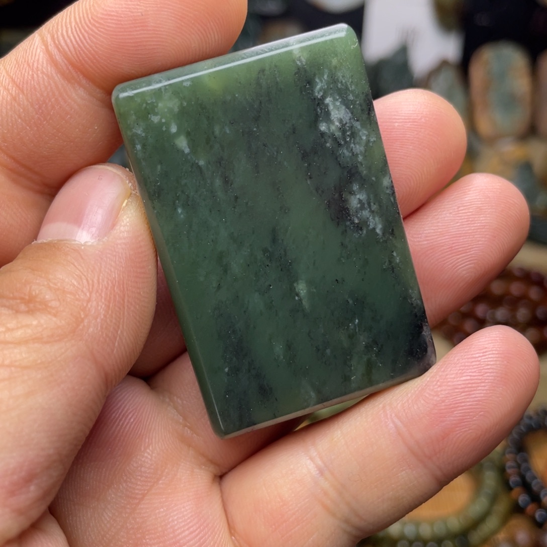 岫岩河磨玉（透闪石质玉）未镶嵌颈饰