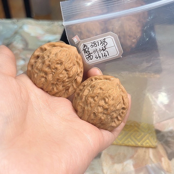 文玩核桃把件非嫁接将军帽