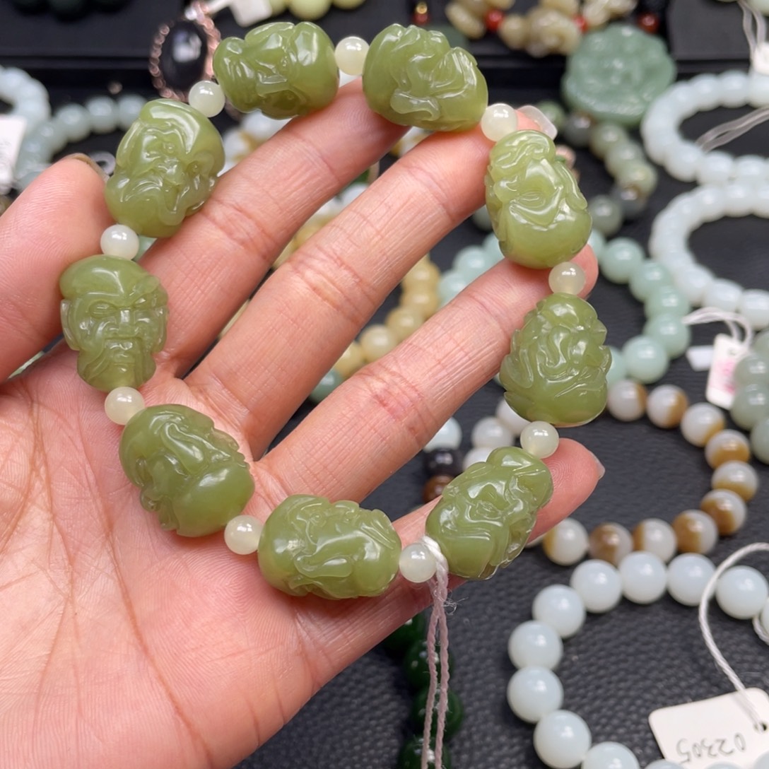 风***扬和田玉未镶嵌手链