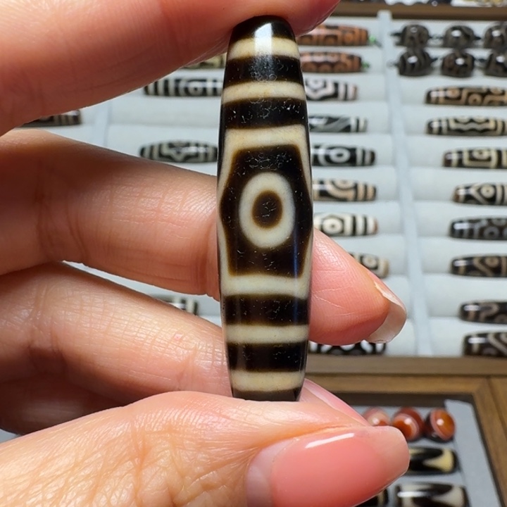 满***辰玛瑙/玉髓未镶嵌颈饰