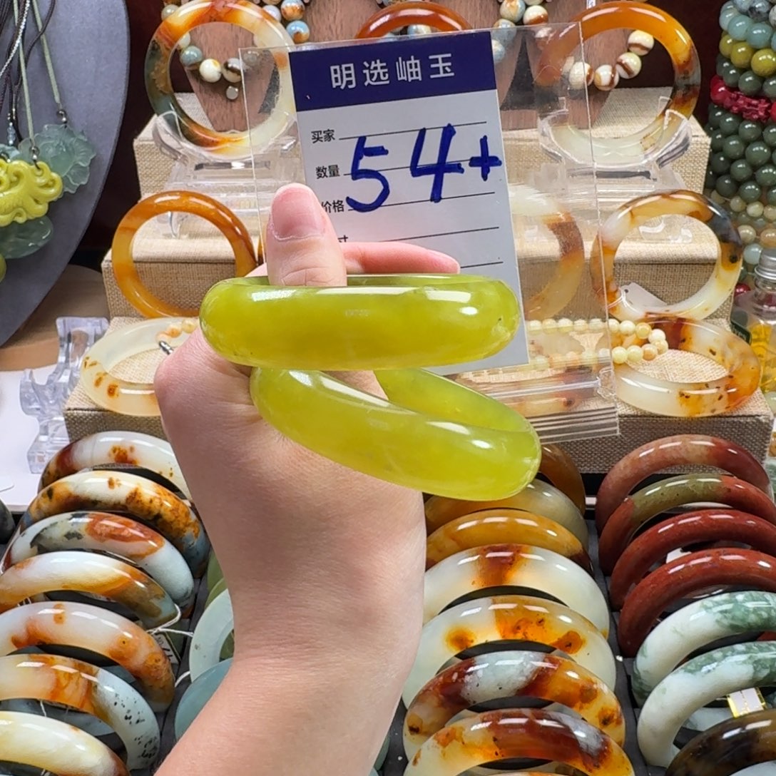 蛇纹石玉未镶嵌手镯48