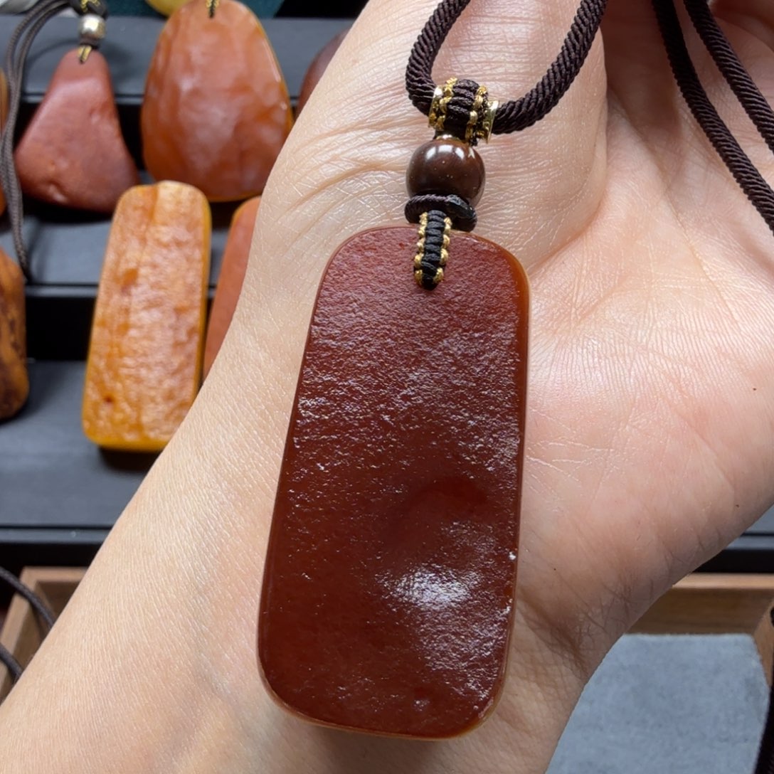 未镶嵌吊坠(赠链)琥珀