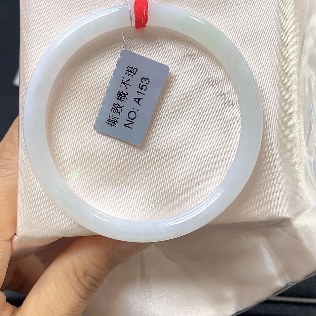 翡翠未镶嵌手镯（圆镯）57