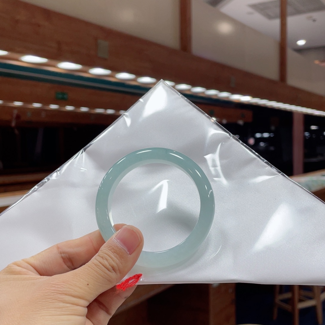 翡翠手镯未镶嵌…****美买断