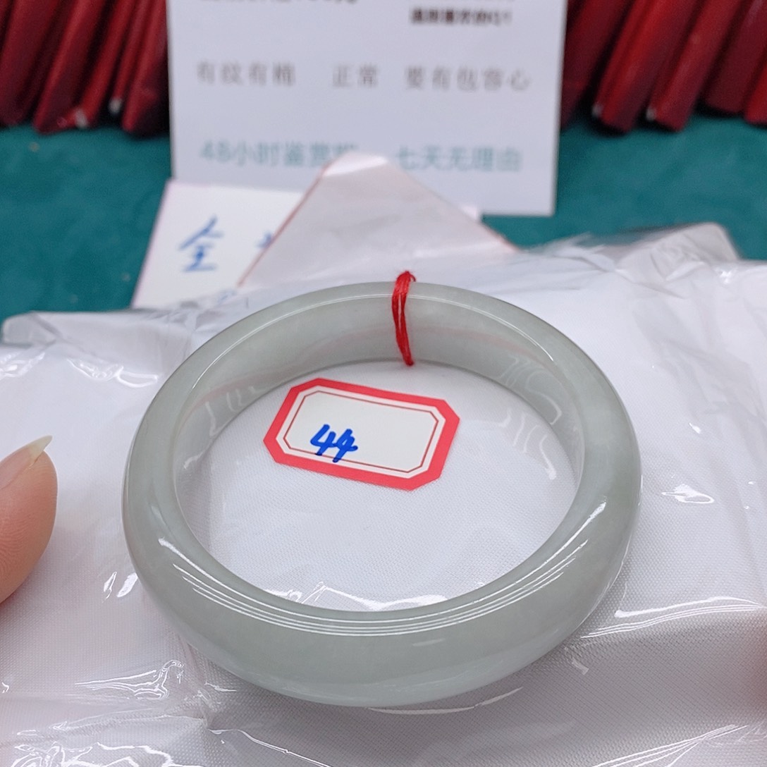 翡翠手镯未镶嵌444444444